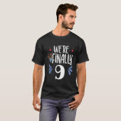 We zijn eindelijk 9 vieren tweeling Py Nine 9th T-shirt (Voorkant volledig)