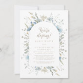 We zijn Eloping Fun Elegant Script Dusty Blue Flor Kaart (Voorkant)