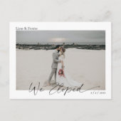 We zijn geëlimineerd elegante script bruiloft aank briefkaart (Voorkant)