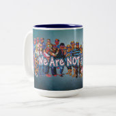 we zijn geen sombere bende mok 26c-blauw (Voorkant links)