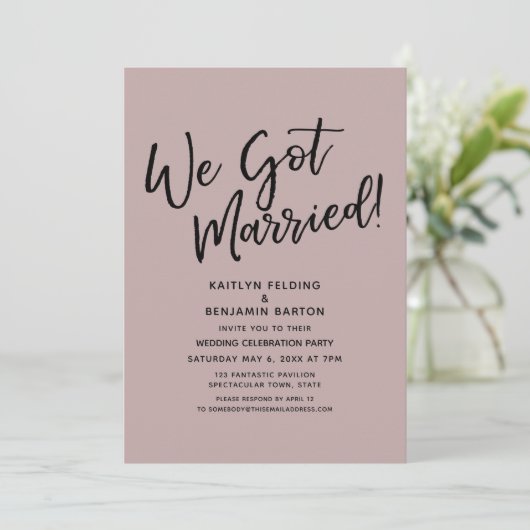 We zijn getrouwd. Casual Roos Eenvoudige ontvangst Kaart (Staand voorkant)