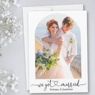 We zijn getrouwd met Calligraphy Heart Arch Weddin Aankondiging