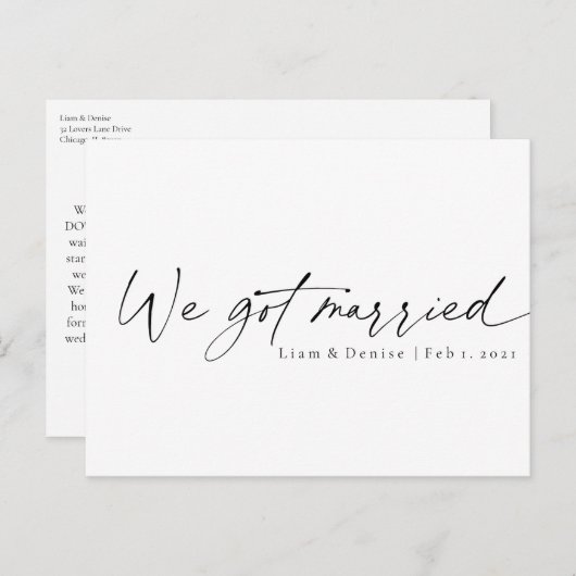 We zijn getrouwd met Elegant Script Minimal Announ Briefkaart (Voorkant / Achterkant)
