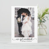 We zijn getrouwd Red Heart Calligraphy Fotobruilof Aankondiging (Staand voorkant)