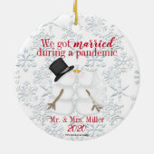 We zijn getrouwd tijdens een pandemie keramisch ornament (Achterkant)