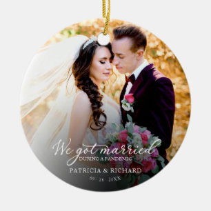 We Zijn Getrouwd Tijdens een Pandemische Foto Eleg Keramisch Ornament