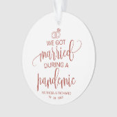 We zijn getrouwd tijdens een pandemische kerst met ornament (voorkant)