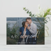 We Zijn Gevlucht Elegante Trouwfoto Aankondiging (Staand voorkant)