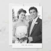 We Zijn Gevlucht Moderne Minimalistische Zwart-wit Aankondiging (Voorkant)