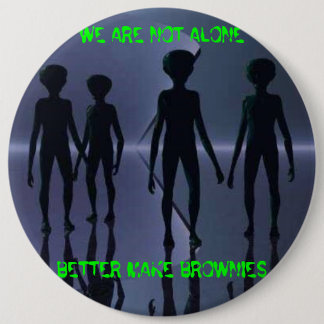 WE ZIJN NIET ALLEEN — Button