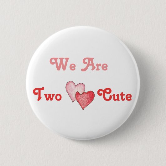 We zijn twee klusjes - harten ronde button 5,7 cm (Voorkant)