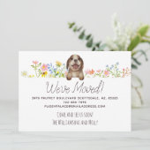We zijn verhuisd. Beagle Puppy Floral Moving Aankondiging (Staand voorkant)