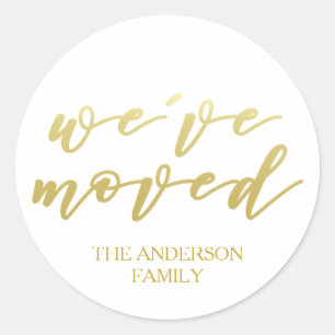 We zijn verhuisd Gepersonaliseerd gouden script Ronde Sticker