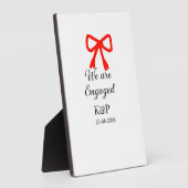 We zijn verloofd en voegen naamletter rode boog mo fotoplaat (Zijkant)
