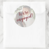 We zijn verloofd foto envelop ronde sticker (Tas)