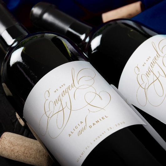 We zijn verloofd gouden verlovingsfeest wijn etiket