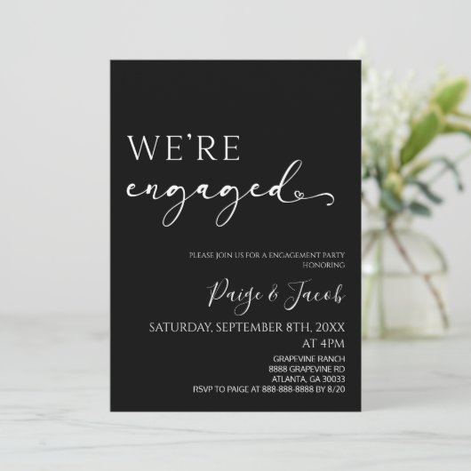 We zijn verloofd met Elegant Minimalist Engagement Kaart (Staand voorkant)