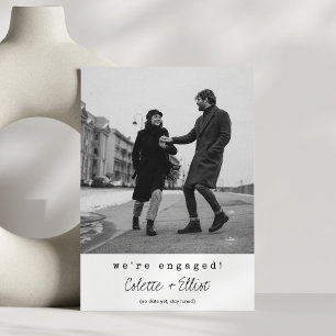 We zijn verloofd met twee foto eenvoudige elegante aankondiging