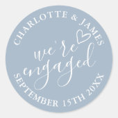 We zijn verlovingsfeest Dusty Blue Ronde Sticker (Voorkant)