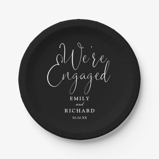 We zijn verlovingsfeest zwart op wit papieren bordje (Voorkant)