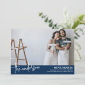 We zijn verplaatst Modern Minimalist Navy Blue Mov Aankondiging (Staand voorkant)