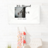 We zijn weggelopen, net getrouwd, foto naam letter spandoek (Insitu)