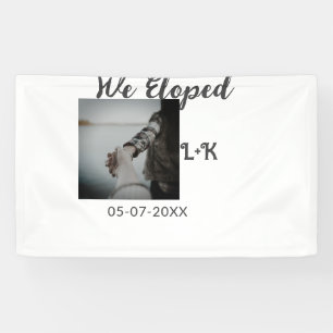 We zijn weggelopen, net getrouwd, foto naam letter spandoek