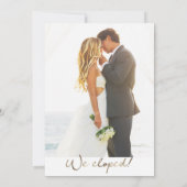 We zijn weggelopen! Uitnodiging voor huwelijksrece (Achterkant)