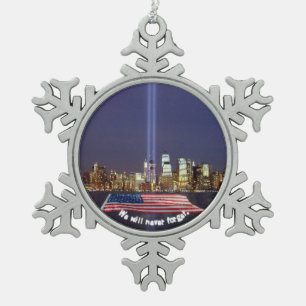 We zullen nooit 9-11 toespelingen vergeten tin sneeuwvlok ornament