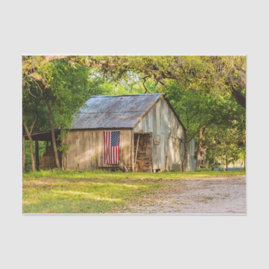 Weathered Barn met een Amerikaanse vlag Tissuepapier (Voorkant)