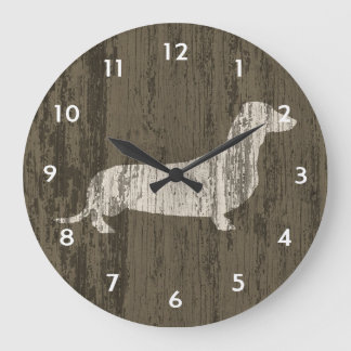Weathered Dachshund Grote Klok