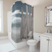 Weathered fence in zand op het strand douchegordijn (In situ)