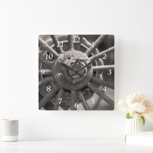 Weathered Wagon Wheel Square Clock Vierkante Klok