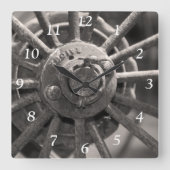 Weathered Wagon Wheel Square Clock Vierkante Klok (Voorkant)