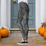 Web Halloween Black en White Spider Leggings<br><div class="desc">Pas aan om de zwarte in om het even welke kleur te veranderen.</div>