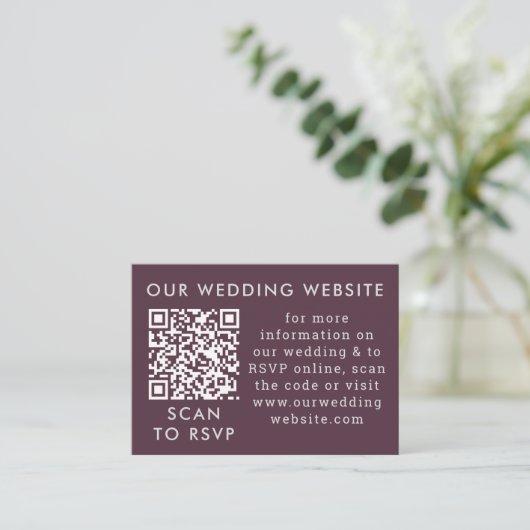 Web QR-code Paarse plum & Grey Wedding Informatiekaartje (Staand voorkant)