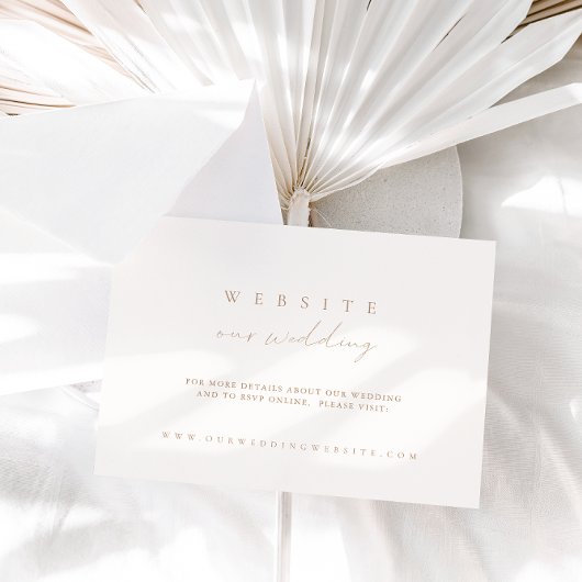 Website met de Elegant Ivory & Bleek Taupe Wedding Kaart