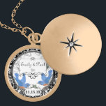 WeddenDatum Lucky Bluebird Jubileum Ketting<br><div class="desc">Bluebird Wedding Jubileum Keepomwille Locket met je namen en trouwdatum. vogeluitnodigingen - vogels Wedding T-shirts die overeenkomen met Stickers en Kaarten bijvoegen - zie meer vogelproducten Vogeluitingen - vogels Weddenschappen T-shirts die overeenstemmen met Stickers en Kaarten bijvoegen - zie meer Vintage Sticker Vogelproducten Vintage Kaart Vogeluitingen - Vintage design Vogeluitingen...</div>