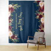 Weddenfoto Booth Burgundy Floral Navy Gold Wandkleed (In situ)