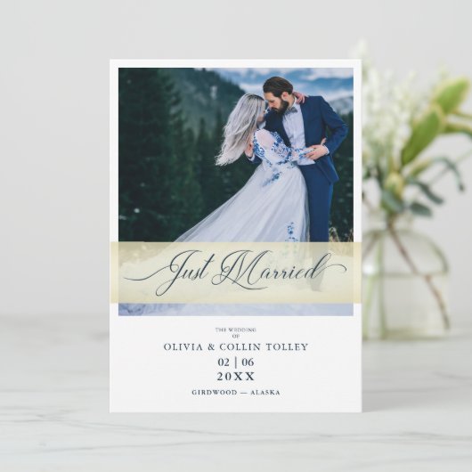 Weddenfoto gewoon gehuwd met hand Letterd citaat Kaart (Staand voorkant)