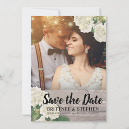 Weddenfoto Save the Date Hydrangeas Lights Wood