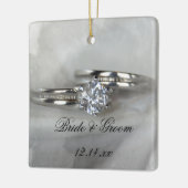 Weddenrennen op grijs keramisch ornament (Links)