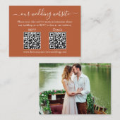 Weddenschap 2 QR RSVP Details Foto Terracotta Informatiekaartje (Voorkant / Achterkant)