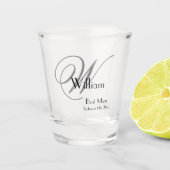 Weddenschap Beste man Gift Modern Monogram & Name  Shot Glas (Voorkant)