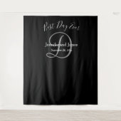 Weddenschap Black Gray D Monogram Naam Foto Booth Wandkleed (Voorkant)