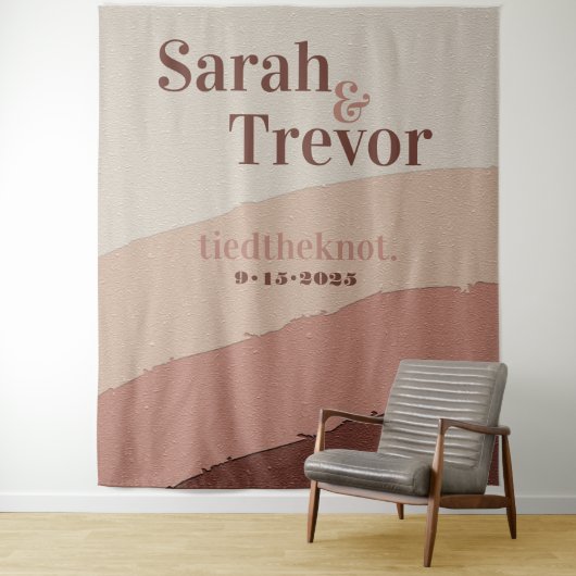 Weddenschap Foto Booth Prop Retro Funky Earth Tone Wandkleed (In situ)