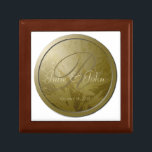 Weddenschap Gold Flowers Monogram Gift Box 3 Cadeaudoosje<br><div class="desc">Een gepersonaliseerde weduwenkast met monogrammed Wedding Gift Box voegt de ultieme elegantie toe aan je bruiloft.</div>