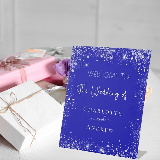 Weddenschap met blauwe zilverglitter reclamebord met voetstuk