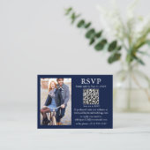 Weddenschap Modern Minimalist Foto Blue QR RSVP Informatiekaartje (Staand voorkant)