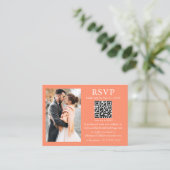 Weddenschap Modern Minimalist Foto Coral QR RSVP Informatiekaartje (Staand voorkant)
